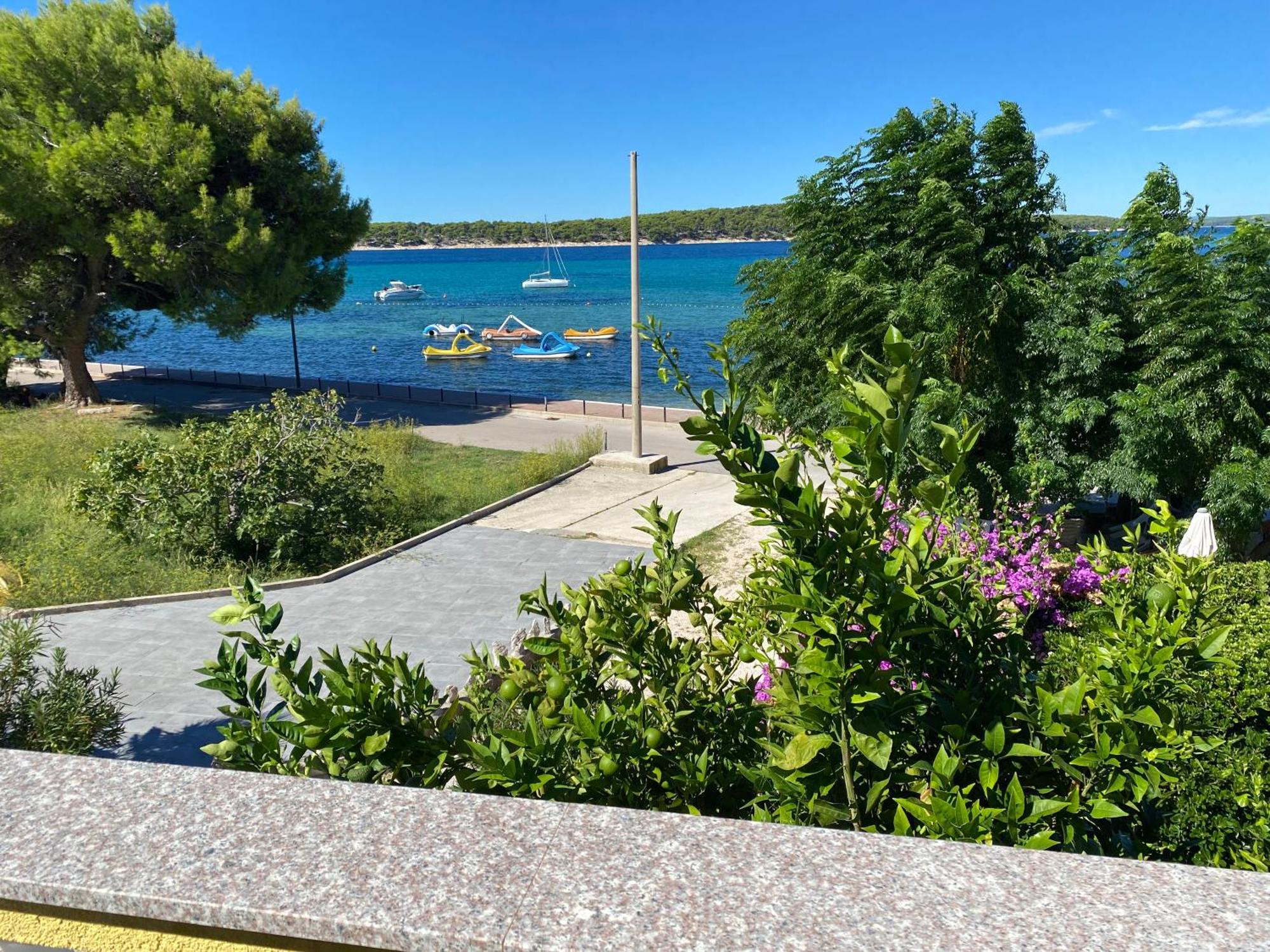 Apartments And Rooms Villa Luci Barbat na Rabu Exterior photo